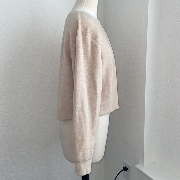 BROOKLYN CLOTH beige fleece crop top crewneck sweater in women’s size small. - Picture 6 of 10